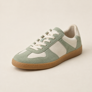 Cove 07 in Mint, three-quarter view